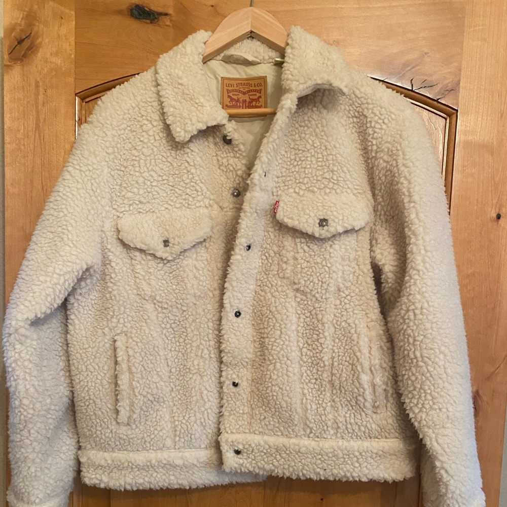 Levi’s Sherpa jacket - barely worn!